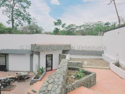 Hermosa casa en venta  con una excelente distribucion ubicada en Las Colinas de Guataparo Valencia C, 800 mt2, 4 habitaciones