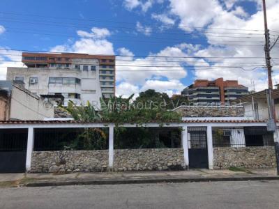 Casa comercial  600 Mts en Venta  a pie de Calle en el viñedo Valencia Carabobo  Leida Falcon LF24-2, 352 mt2, 5 habitaciones