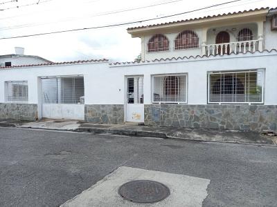 Casa para Remodelar, 144 mt2, 4 habitaciones