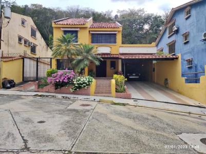 SAMIR TROSEL VENDE AMPLIA Y COMODA CASA EN URBANIZACION PREBO III VALENCIA CARABOBO, 485 mt2, 7 habitaciones