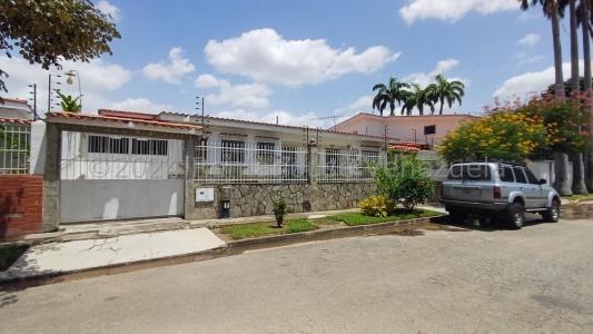 Diana C. Vende Casa en Trigfal Norte  24-28449 R.A.H Carabobo, 471 mt2, 4 habitaciones