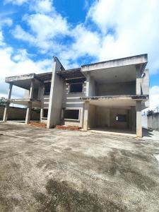 EN VENTA CASA EN OBRA GRIS PARA DISEÑAR AL GUSTO UBICADA EN COLINAS DE GUATAPARO VALENCIA, 800 mt2, 6 habitaciones