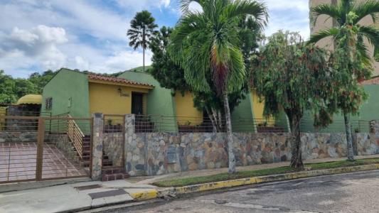 Casa en Urbanización Valles de Camoruco, Valencia, 452 mt2, 4 habitaciones