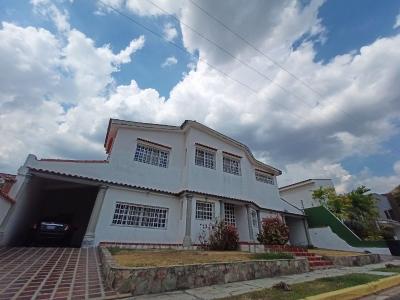 casa en Villa Laguna Club en Colinas de Guataparo, Valencia., 300 mt2, 5 habitaciones