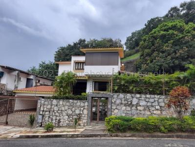 Espectacular Casa-Quinta en Urb Trigal , 448 mt2, 6 habitaciones