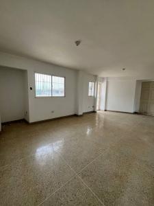 SE VENDE APARTAMENTO SEMI LISTO EN RES, LOMBARDIA ZONA NORTE MARACAIBO