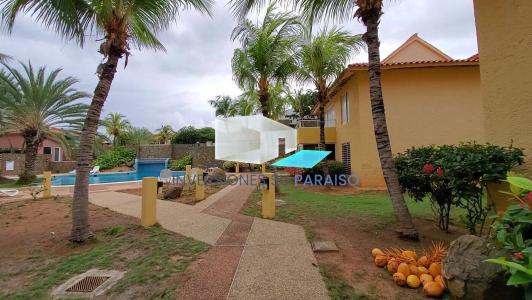 Apartamento en Venta en isla Margarita a pasos de la playa, 74 mt2, 2 habitaciones