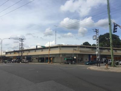 Centro Comercial en la Avenida Lisandro Alvarado, 4500 mt2, 1 habitaciones