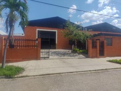 GALPON EN VENTA ZONA INDUSTRIAL, 1700 mt2