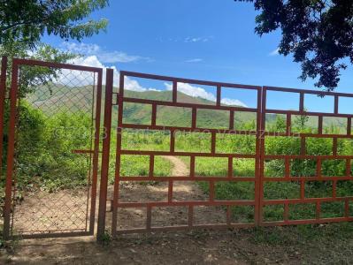 Finca Agropecuaria ubicada en el hermoso municipio Carlos Arvelo, 32767 mt2