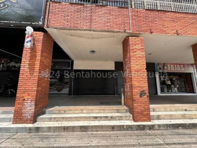 Lissett Peña Vende Local Comercial Urb Santa Cecilia Valencia 24-23822, 171 mt2