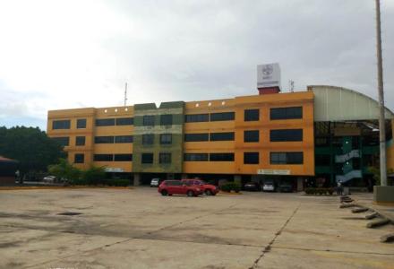 Local Comercial en C.C. Paseo Las Industrias. PLL-250, 60 mt2