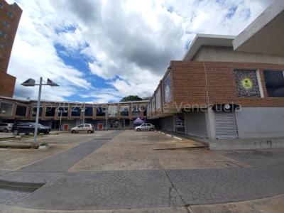 25-879 Amplio y estrategico local comercial ubicado en planta baja C.C. Manantial Naguanagua , 51 mt2