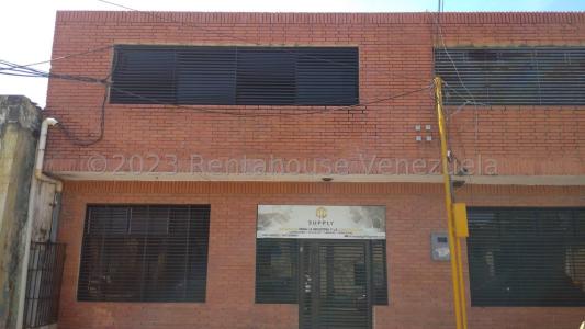 Local 149 Mts con Mezzanina a pie de calle en  venta San Blas Valencia Carabobo Leida Falcon LF23-26, 149 mt2