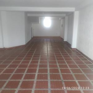 Norail Machado Alquila Local Comercial Urb El Morro San Diego, 65 mt2