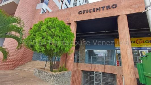 25-1894 vende Local Comercial en obra gris en Agua Blanca, 117 mt2