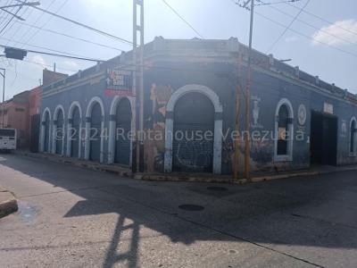 24-17854  Local Comercial con Galpón en pleno centro de Valencia, , 1014 mt2