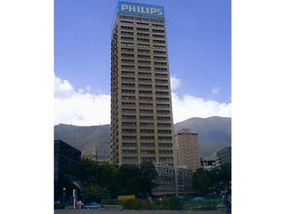 Amplia Oficina en Venta en Plaza Venezuela (Torre Phelps), 142 mt2, 5 habitaciones