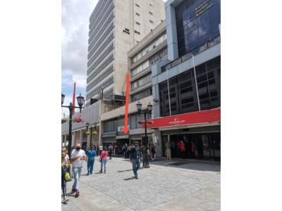 vendo oficina cerca de Plaza Bolívar y al lado de Fogade, 100 mt2