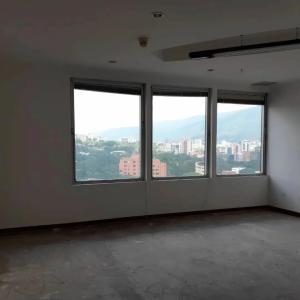 Oficina en Alquiler en la Torre La Noria Urbanización Las Mercedes  Baruta  Caracas MC, 220 mt2