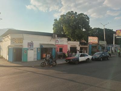 En Venta Terreno de Uso Comercial en la Avenida Universidad con Avenida 190 de Naguanagua