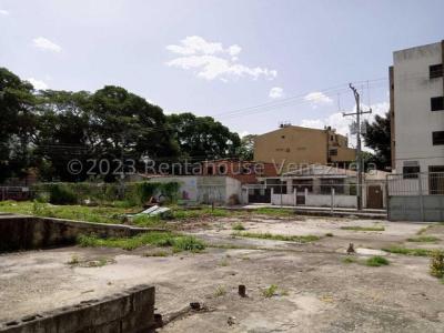 25-1348 Terreno en Venta puede ser utilizado como fin comercial o residencial Casco Central Naguanag