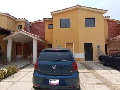 TOWNHOUSE EN VENTA EN SAN IGNACIO, SAN DIEGO, 126 mt2, 3 habitaciones