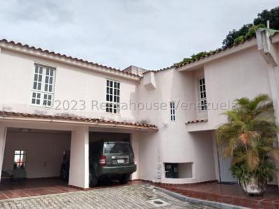 25-275 Townhouse en venta El Rincon Naguanagua, 194 mt2, 3 habitaciones