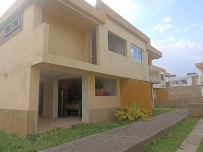 TownHouse en Res. Mocoties, Tucacas. PLTH-301, 116 mt2, 3 habitaciones