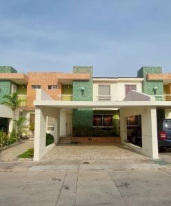 SAMIR TROSEL VENDE BELLO TOWNHOUSE EN RESIDENCIAS BRISAS DEL VALLE EL REMANSA SAN DIEGO CARABOBO, 152 mt2, 3 habitaciones