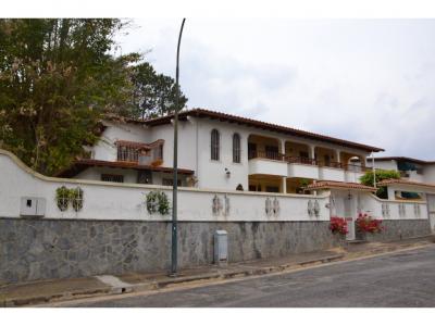 BAJO DE PRECIO,Casa en Venta 550m2  5h+2s|3.5b+1s|4p Los Naranjos 4102, 550 mt2, 5 habitaciones