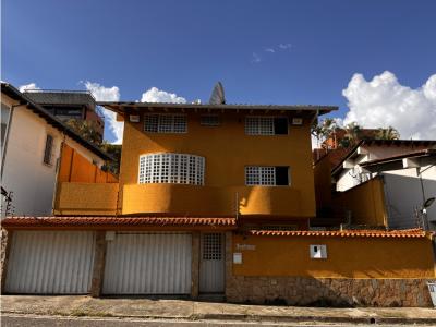 Venta casa en Lomas de Prados del Este 5H/6B/3PE HB, 350 mt2, 5 habitaciones