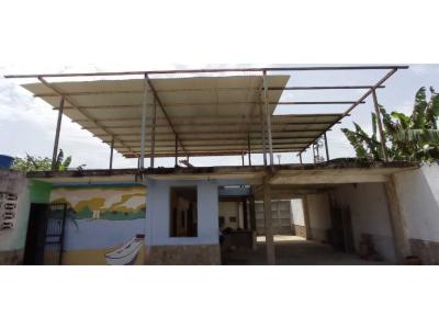 Casa para Remodelar con Piscina, Ocumare de la Costa, Edo Aragua, 360 mt2, 2 habitaciones