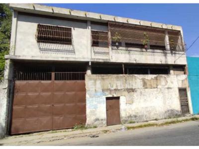 Venta de Apartamento y Local en Turmero Edo Aragua, 461 mt2, 3 habitaciones