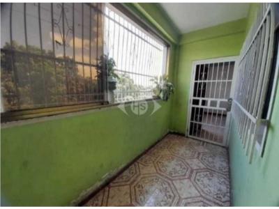 Alquiler de Anexo Calle 15 entre San Jose y Piñonal  Maracay, 90 mt2, 2 habitaciones