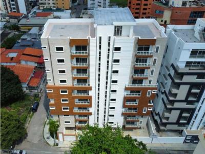 Apartamento Obra Gris Edificio JADE Urb La Soledad Maracay Aragua, 165 mt2, 3 habitaciones