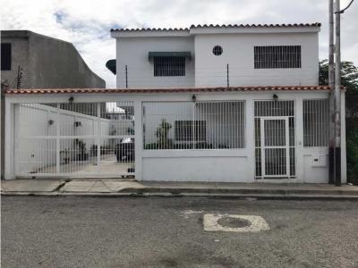 Casa en Venta en Urbanizacion Guaraimita La Victoria, 180 mt2, 3 habitaciones