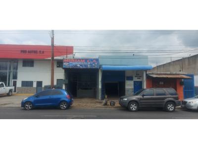 Local comercial a pie de calle. Av. Constitución. Maracay. L32, 97 mt2