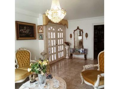 En venta Quinta ubicada en El Marqués - Caracas Venezuela, 198 mt2, 4 habitaciones
