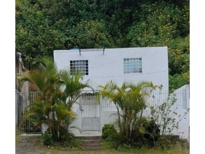Comoda casa en Los Teques, via Lagunetica, 120 mt2, 3 habitaciones