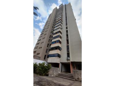 Apartamento en venta en Las Delicias, Maracay. A185, 106 mt2, 4 habitaciones