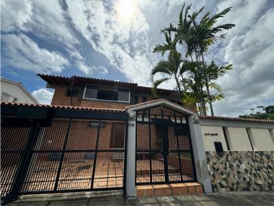 Se vende casa 300m2 San Luis 2348, 300 mt2, 6 habitaciones