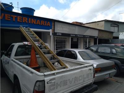 Alquile de Local Comercial en Baruta - Piedra Azul /#JT, 196 mt2