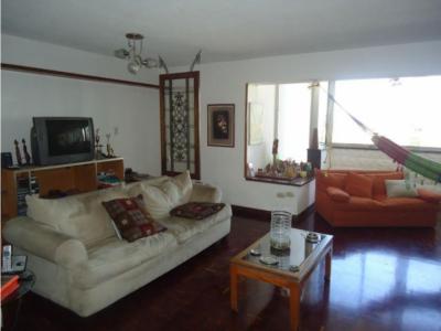 Apartamento en Venta El Parque Barquisimeto 22-6136  Vc, 206 mt2, 4 habitaciones