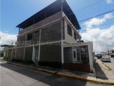*= Casa en Venta Barquisimeto Oeste, CALLE 51 22-28960  AS-2, 560 mt2, 7 habitaciones