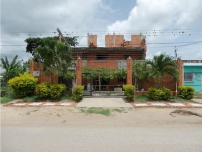 LOCAL COMERCIAL en Venta Barquisimeto Norte, El cuji 22-2605 AS-1, 360 mt2