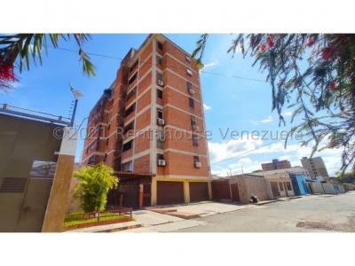 Apartamento en Venta Cabudare Centro, Vilarello 22-2951   AS-1, 85 mt2, 3 habitaciones