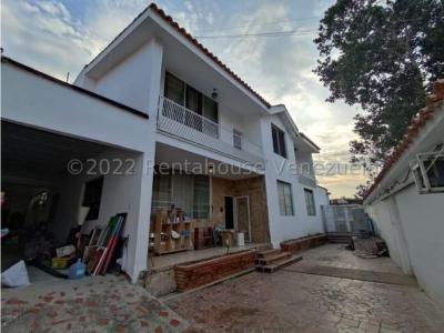 Casa en venta Colinas De Santa Rosa  Barquisimeto 22-21655 Vc, 412 mt2, 5 habitaciones