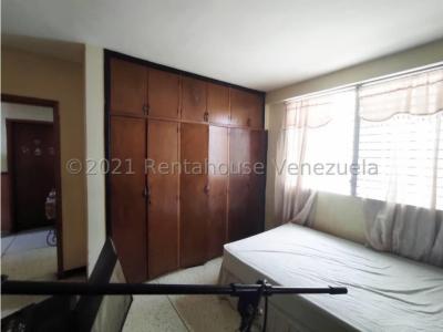 Casa en venta Oeste Barquisimeto 22-18260 Vc, 360 mt2, 4 habitaciones