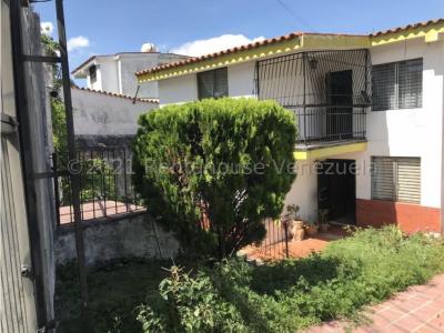 Casa en venta Colinas De Santa Rosa  Barquisimeto 22-1619 Vc, 452 mt2, 6 habitaciones